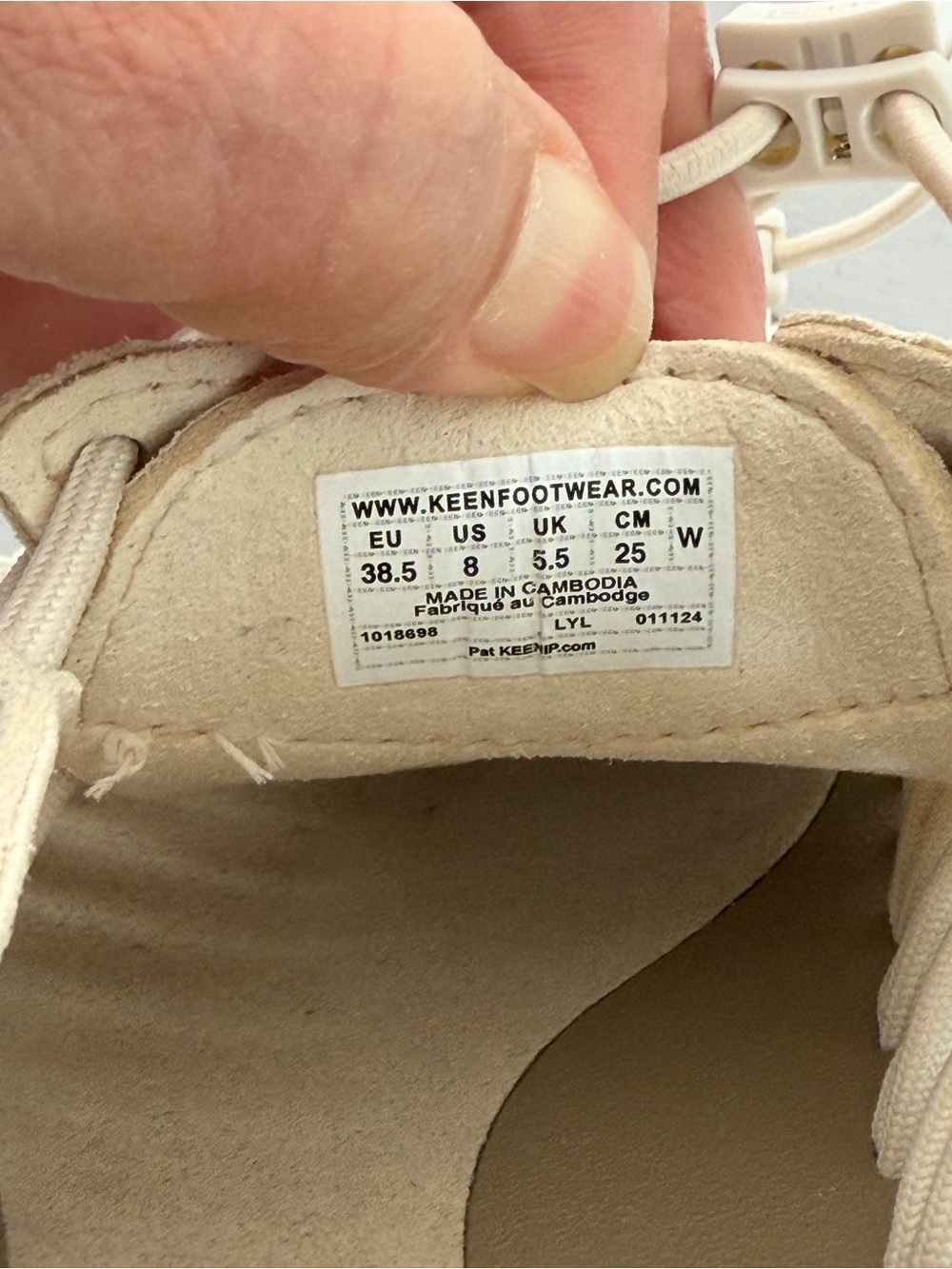 KEEN Uneek Sandals Women’s 8 White Cap Cornstalk Colour EUC Worn Twice - Picture 12 of 14
